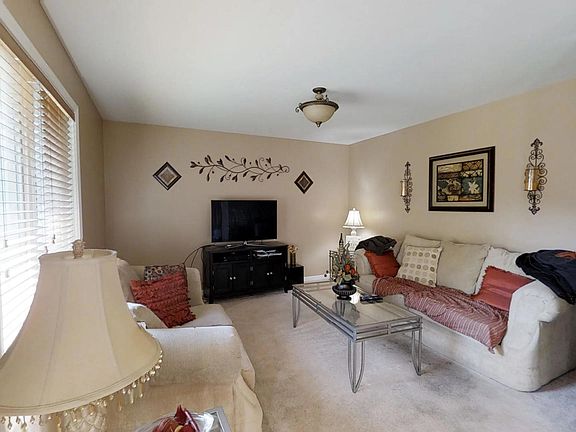 5th image of 601 Ca Crest Dr