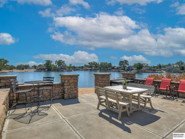 17011 Bojanski Dr, Bellevue, NE 68123