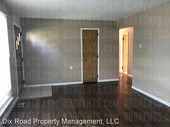 4th image of 4716 Roosevelt Ave
