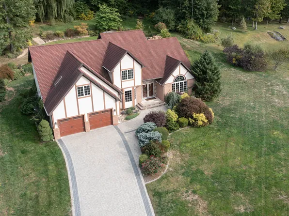 61 Pine Hollow Drive, Southington, CT 06489
