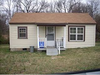 2nd image of 1111 Logan St