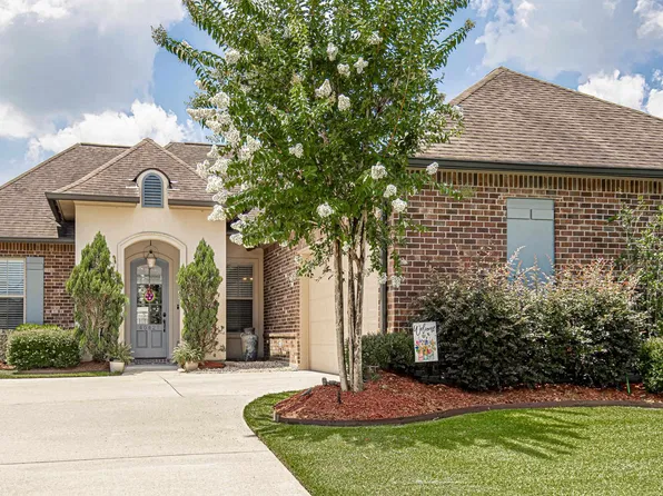 40427 Champagne Ave, Prairieville, LA 70769