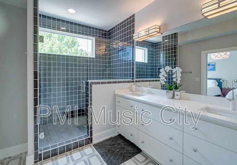 936 Southside Pl — Photo 28