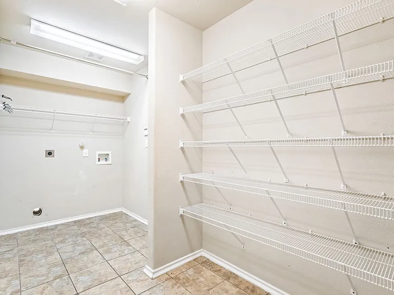 10315 Timber Country — Photo 24
