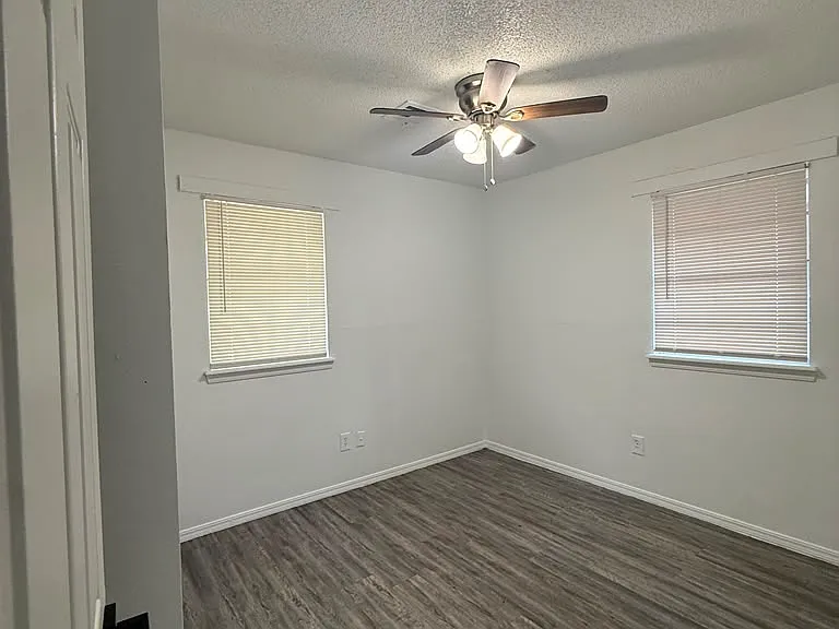 624 Lloyd Ave — Photo 15
