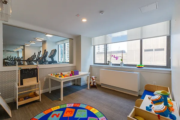 Rented by Greystar | media 44