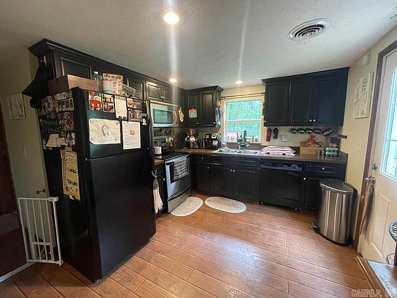 4th image of 404 Renfro Dr