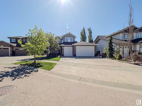 2nd image of 49 Oakcrest Ter