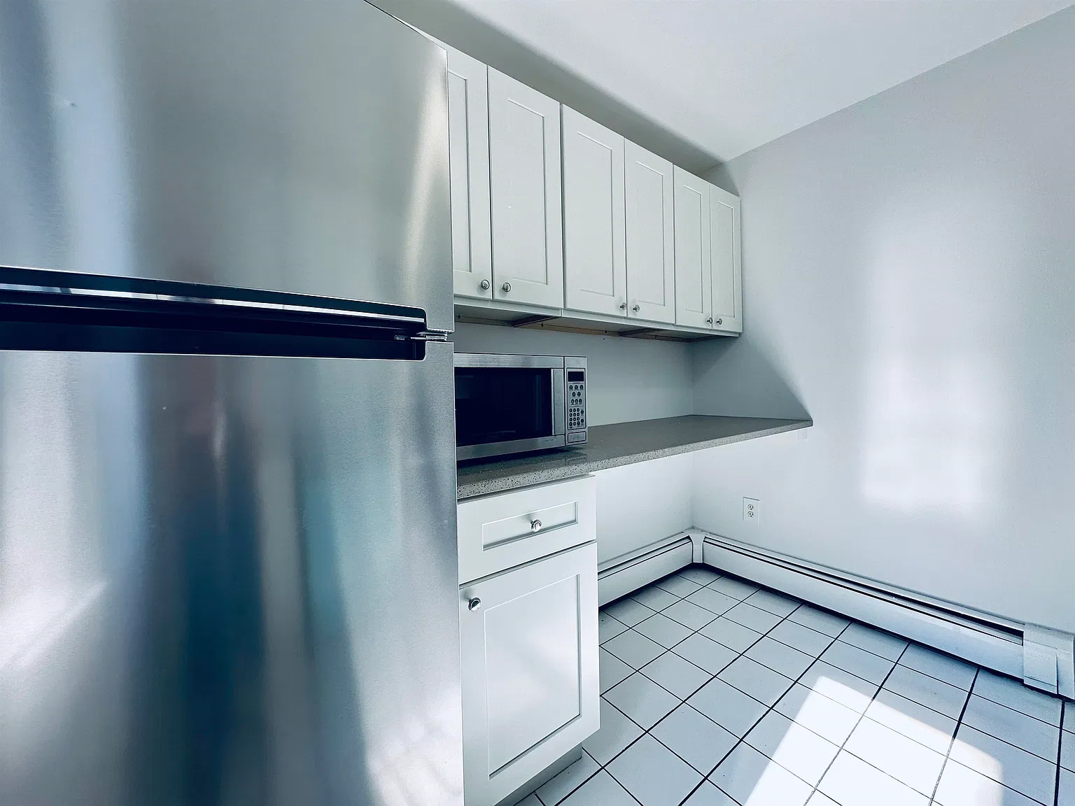 787 Summit Ave — Photo 3