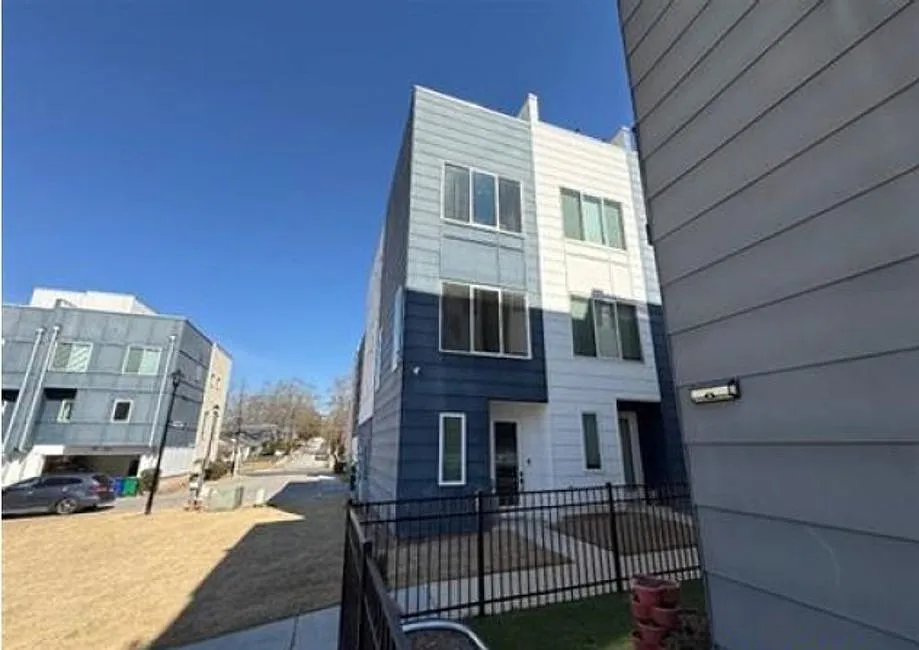 1592 Rock Dam Dr photo 1
