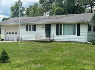 710 Ridge St, Shelbina, MO 63468