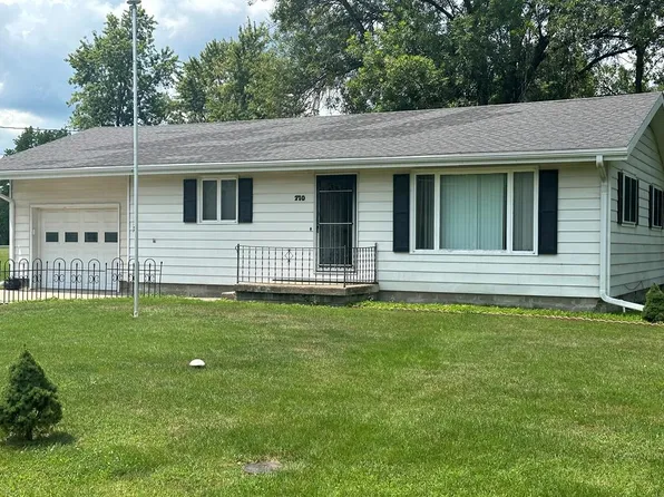 710 Ridge St, Shelbina, MO 63468