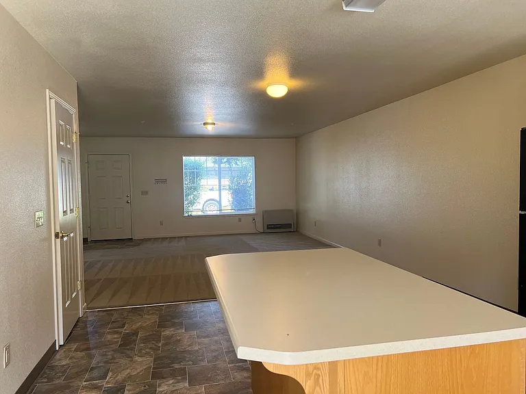 1301 Hallen Dr — Photo 24