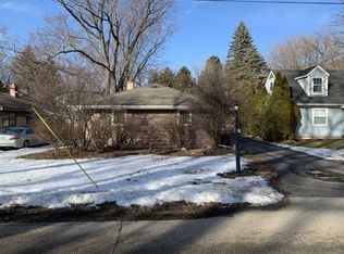 1005 Sunnyside Ave, Wauconda, IL 60084