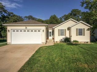 712 Chestnut Dr, Colona, IL 61241