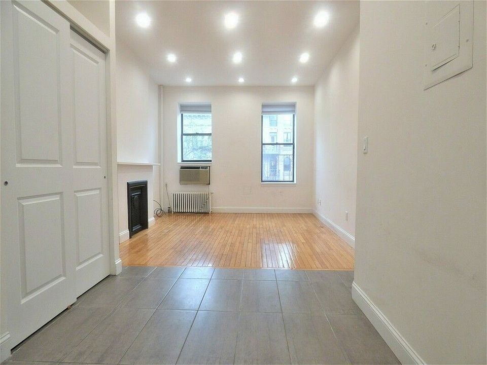 1st image of 1733 2nd Ave #4F