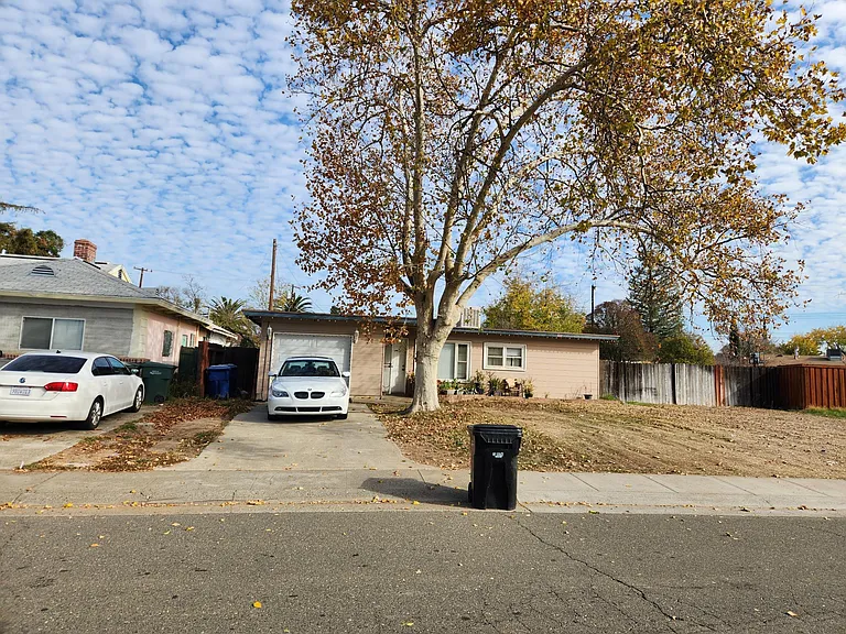 5630 S Haven Dr — Photo 1