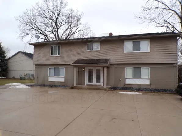 38550 Meadowdale St APT 7, Clinton Township, MI 48036