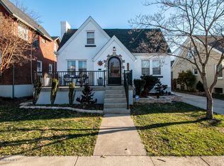 425 Fairlawn Rd, Saint Matthews, KY 40207