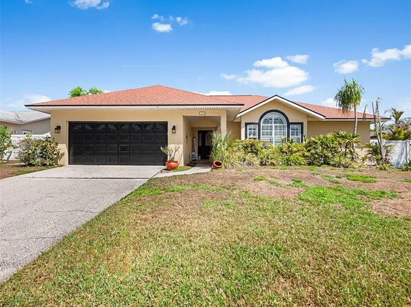 3126 Swan Ln, Safety Harbor, FL 34695