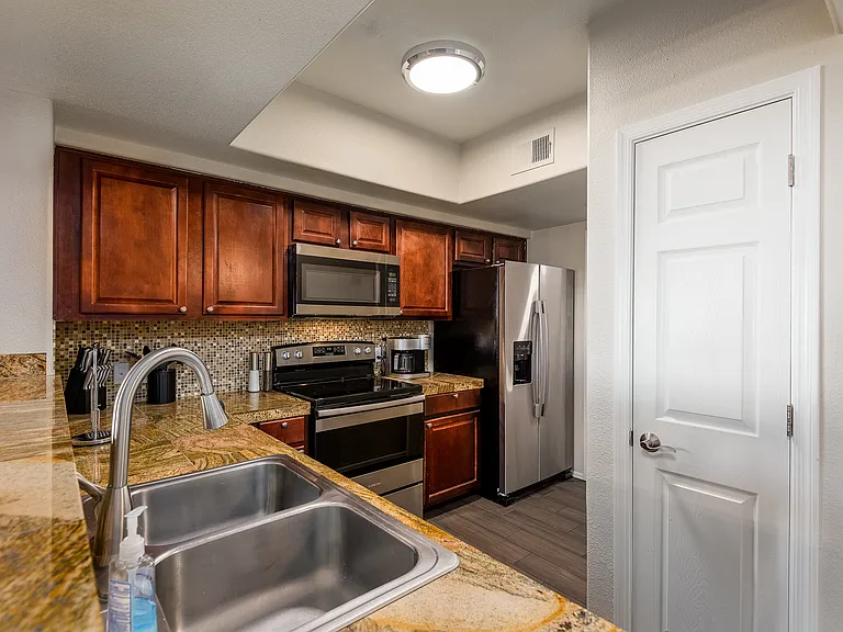 15095 N Thompson Peak Pkwy #2114 — Photo 10