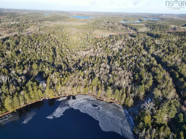 2801 Lapland Rd, Lunenburg, NS B4V 7V1