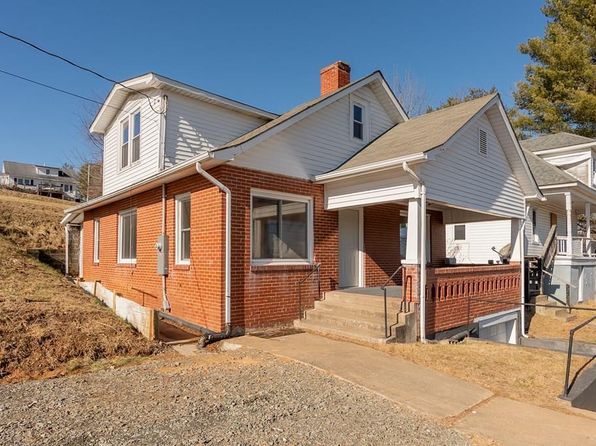 210 Anderson St, Galax, VA 24333