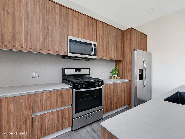 2146 N Nashville Ave #3N — Photo 6