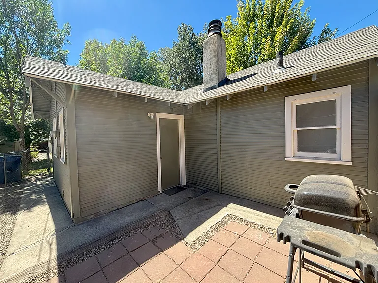 806 E McKinley St — Photo 20