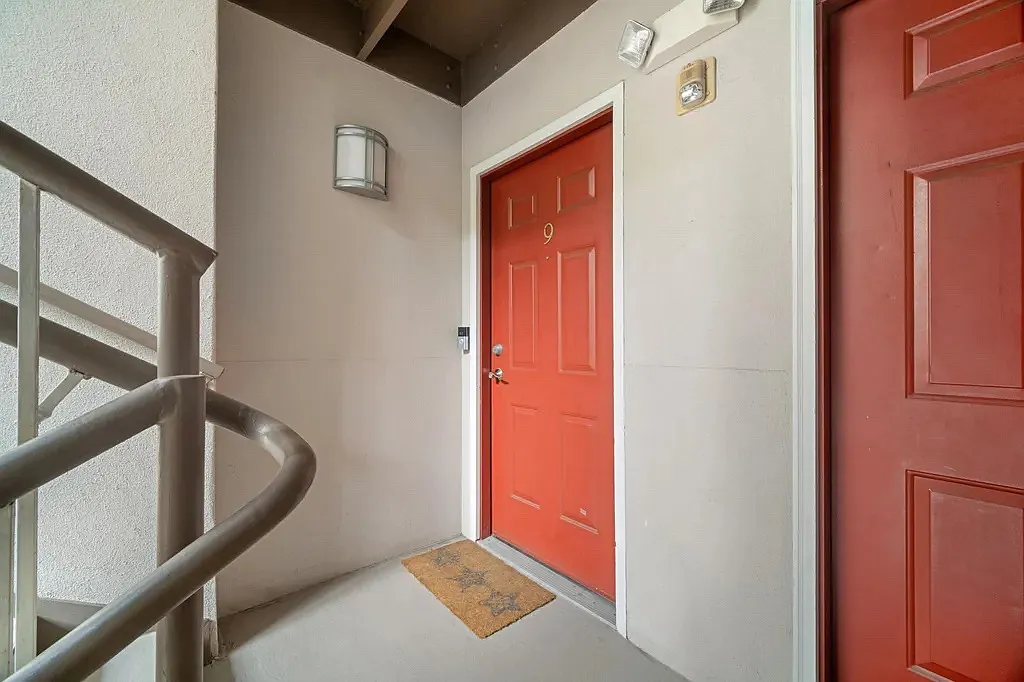 9 Legend Hills Dr — Photo 4
