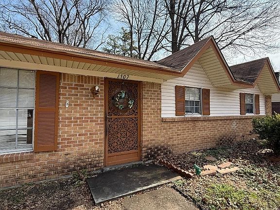 2nd image of 1507 Rich Rd