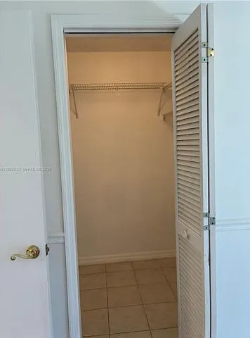 9834 SW 222nd Ter — Photo 5