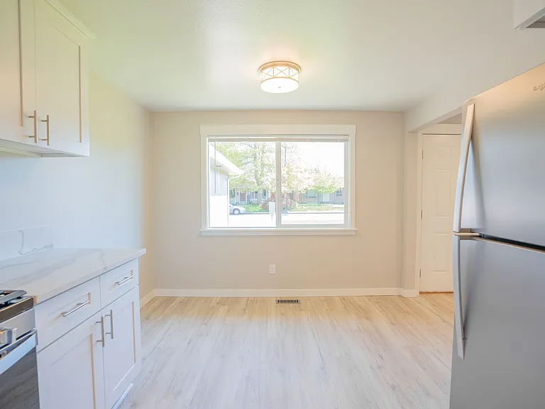 2840 Railroad St SE — Photo 19