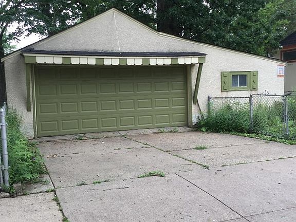 3rd image of 4457 32nd Ave S