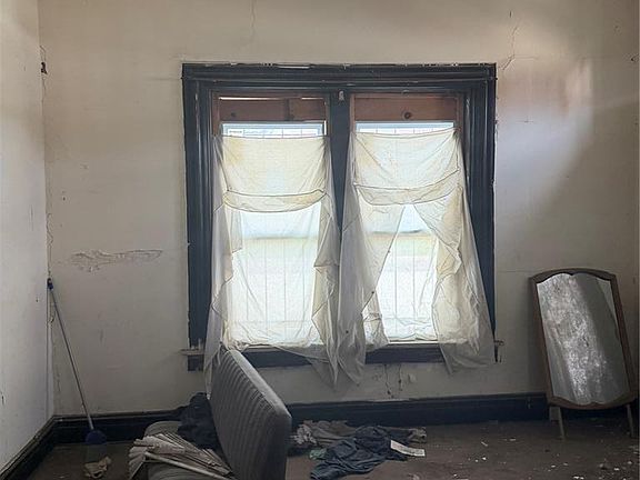 4th image of 2927 Natural Bridge Ave