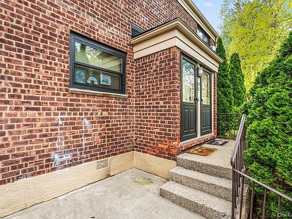 4th image of 219-50 74th Avenue #328A2