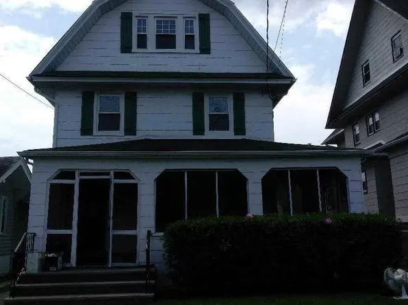 21512 40th Ave, Bayside, NY 11361