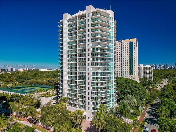 3rd image of 2645 S Bayshore Dr APT 1002