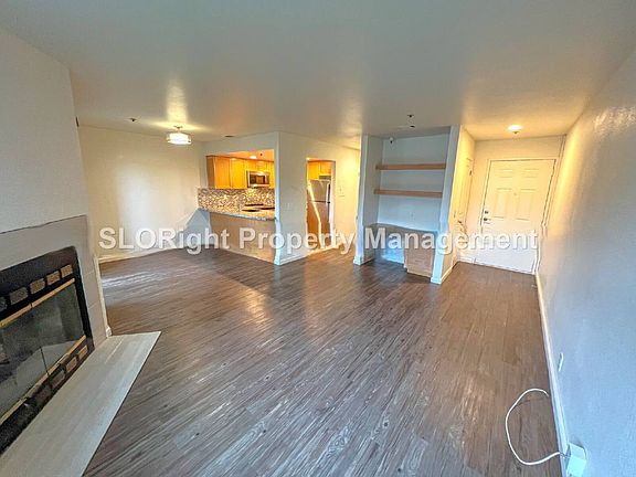 3rd image of 1025 Southwood Dr APT C