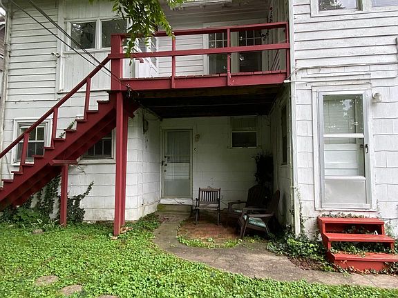 2nd image of 2906 Belmont Blvd APT C