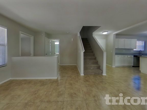 3rd image of 2283 E Palm Beach Dr