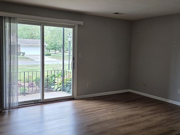 3rd image of 1220 Camellia Dr #1