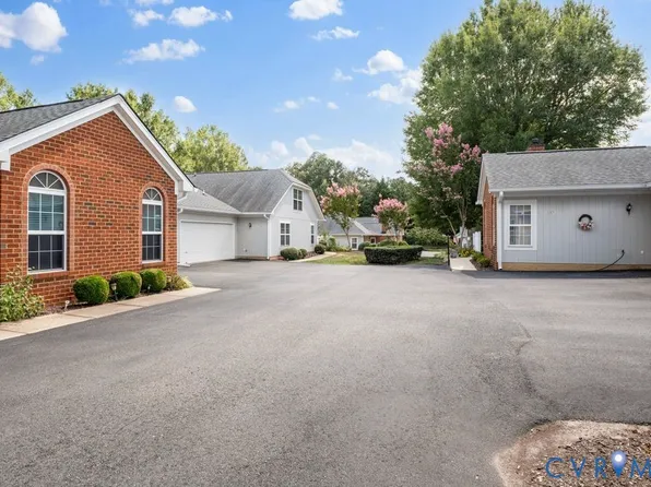 3327 Stone Manor Cir, Chester, VA 23831