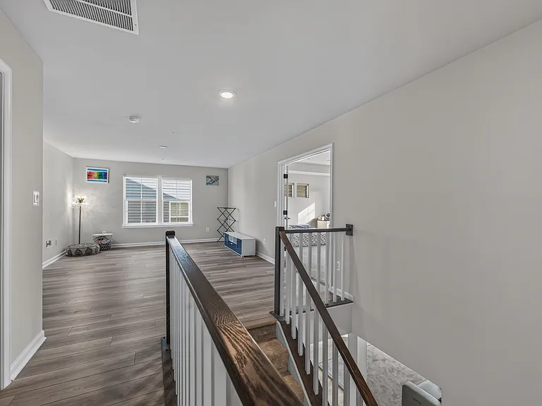 1124 Miller Farm Dr — Photo 12