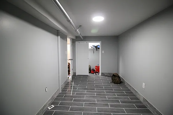 Rented by Hagstrom Management Inc | media 29