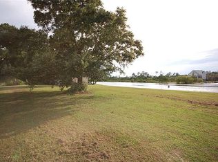 128 Island Dr, Slidell, LA 70458