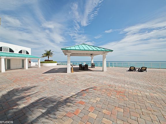 2nd image of 16425 Collins Ave APT 4