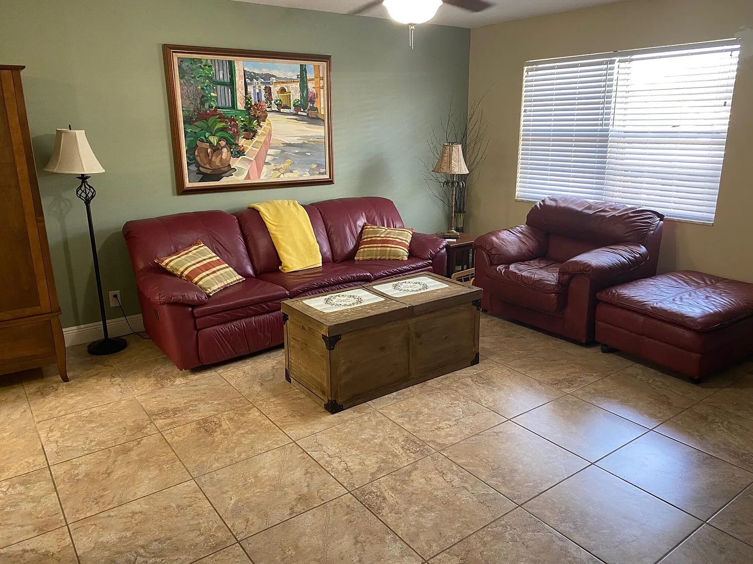 2 bed, 1.5 bath, 1000 sqft, $2,495 — Photo 2