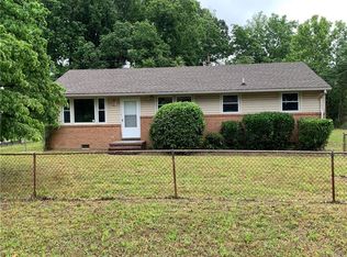 1613 Darby Dr, Petersburg, VA 23803