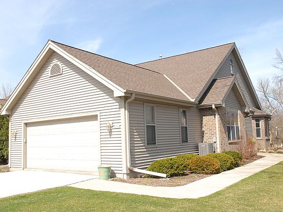 5th image of 6711 N Green Bay Ave #10